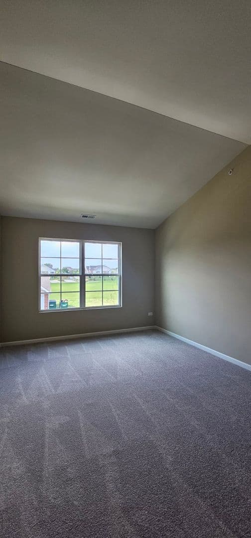 Joliet Apartment: 500-522 Timber Pointe Dr