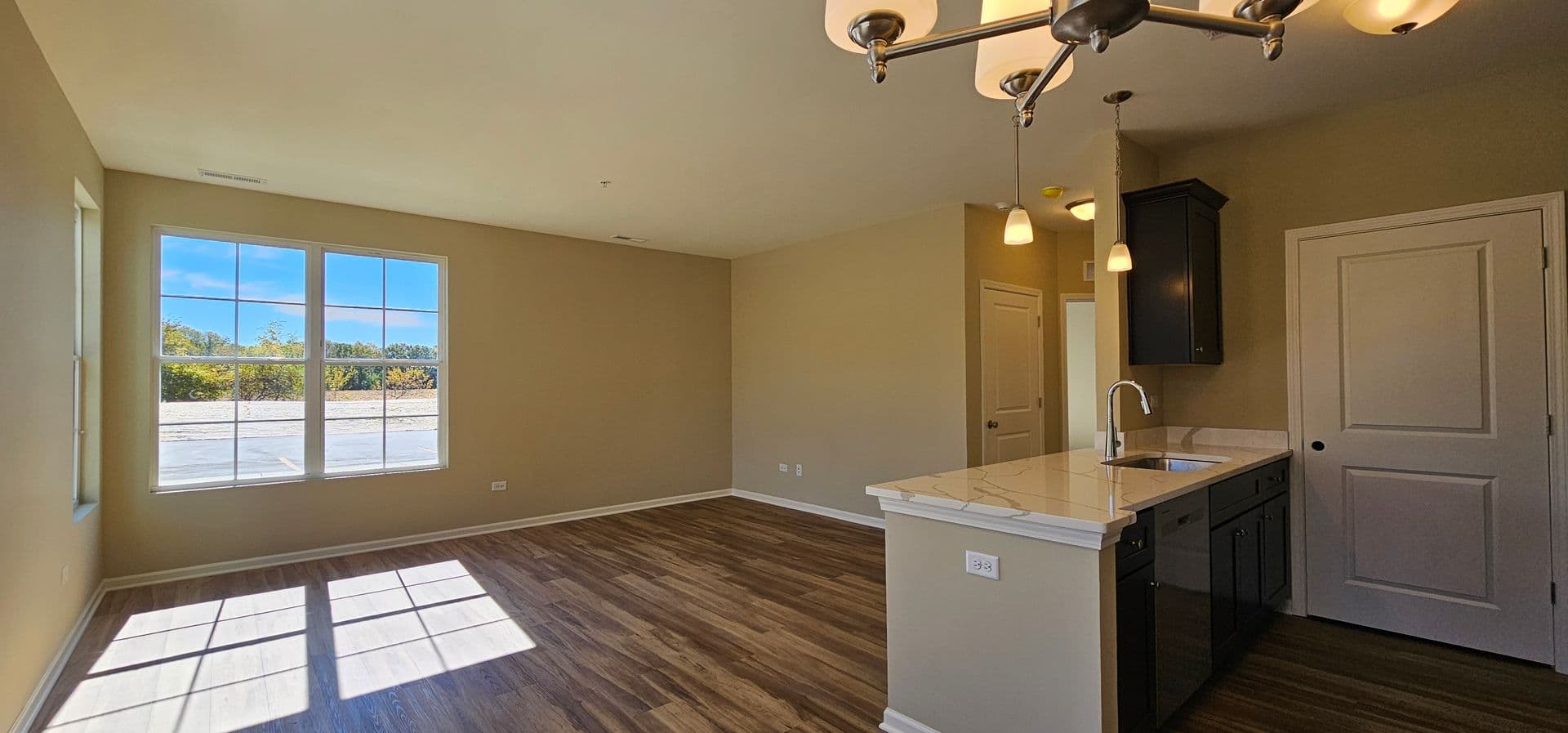 Joliet Apartment: 466-496 Timber Pointe Drive