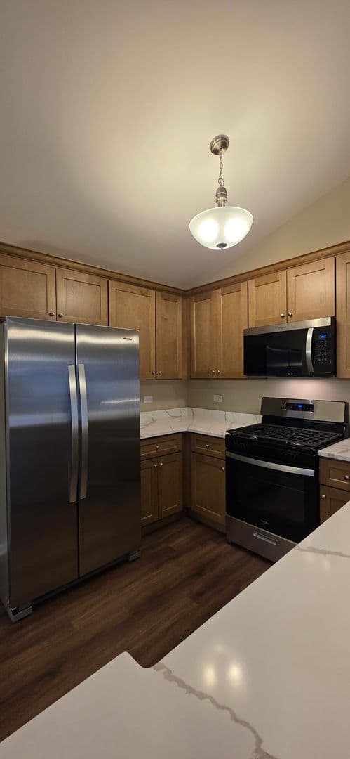 Joliet Apartment: 394 Timber Pointe Drive