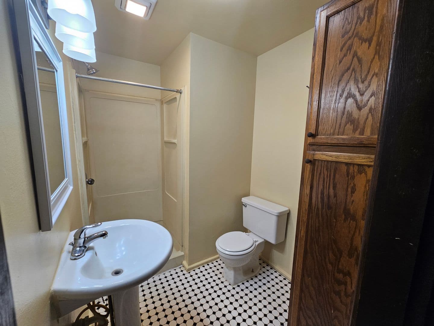 Memphis Apartment: 1229 Vinton Ave.