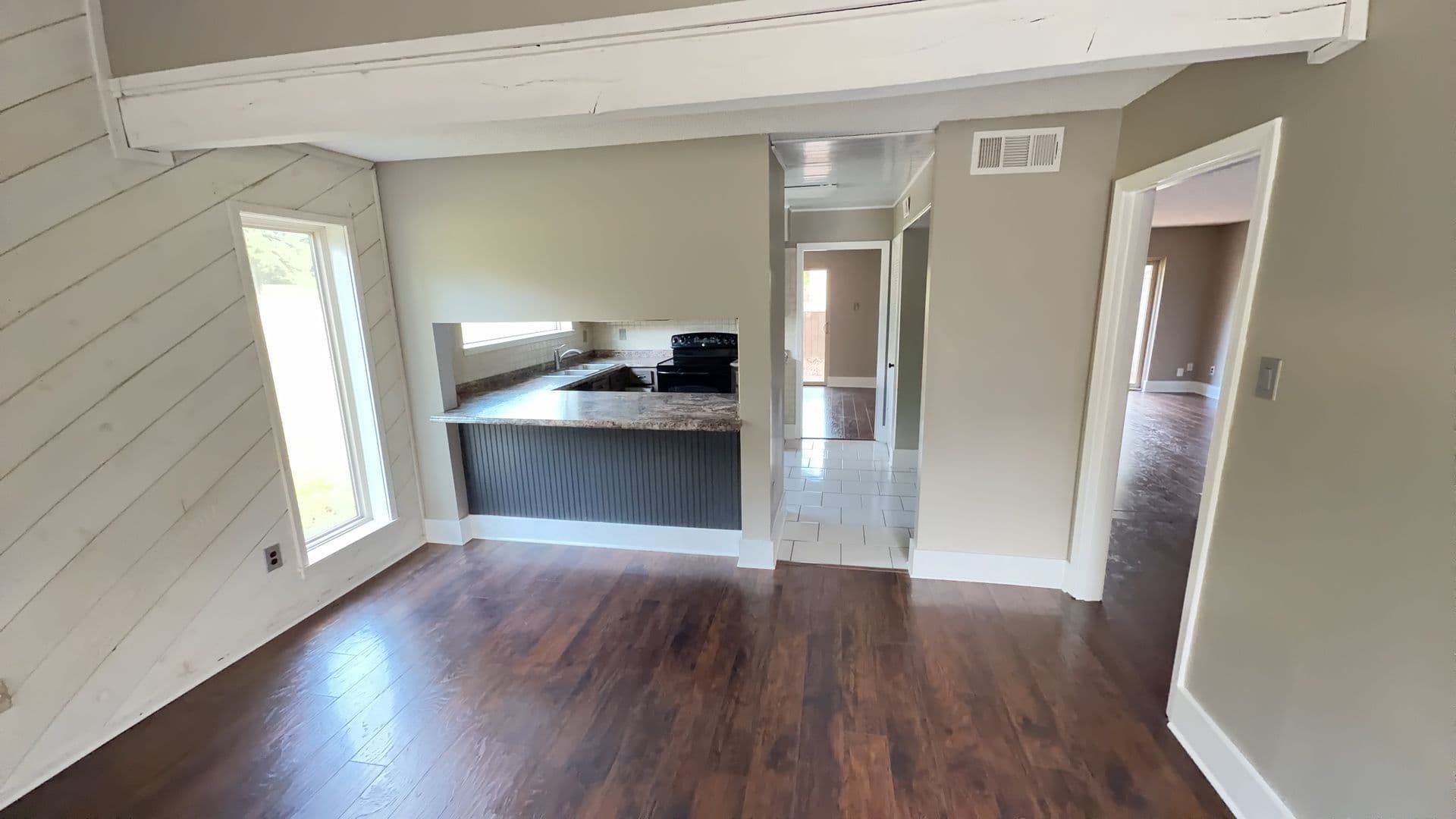 Lakeland House: 3090 Barley Mills