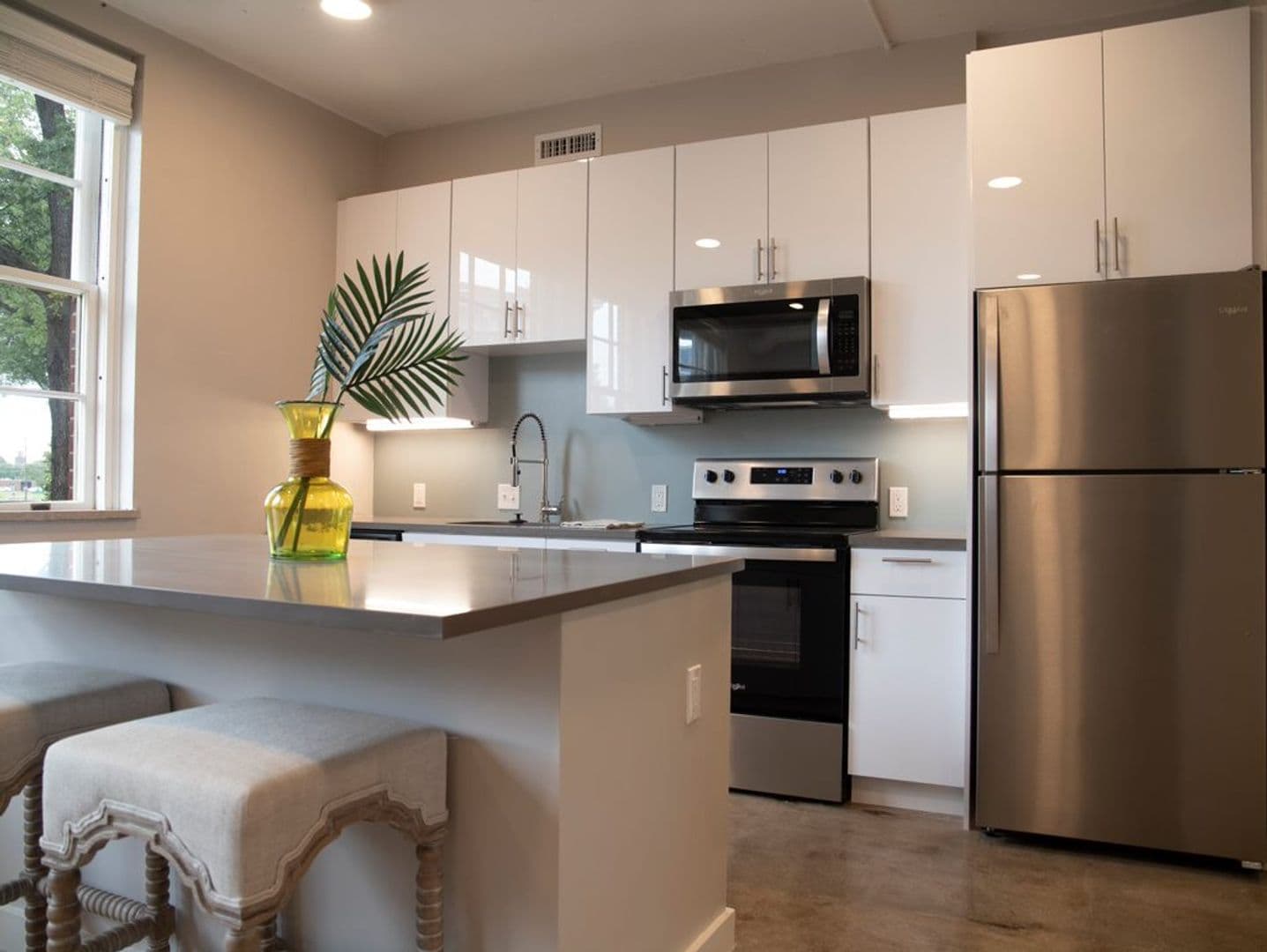 Memphis Apartment: 360 Metal Museum Drive
