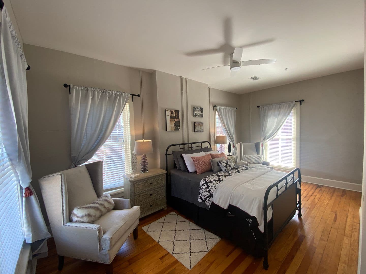 Memphis Apartment: 360 Metal Museum Drive
