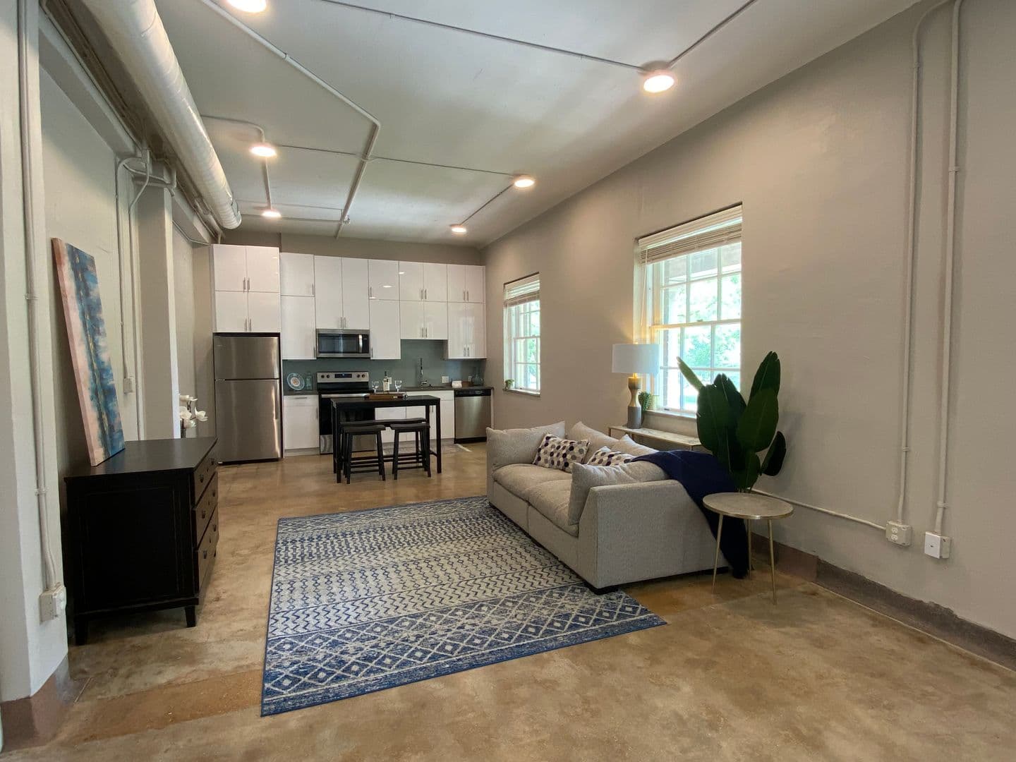 Memphis Apartment: 360 Metal Museum Drive