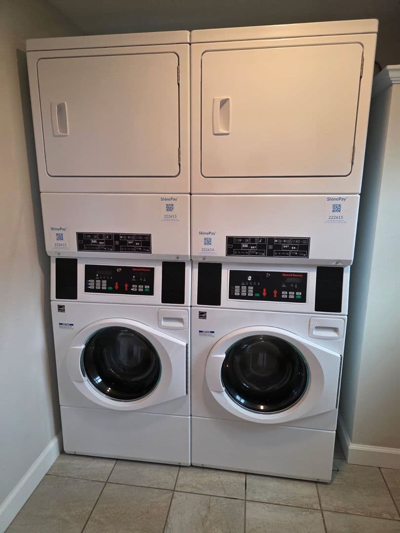 Memphis Apartment: 1639 Monroe Ave