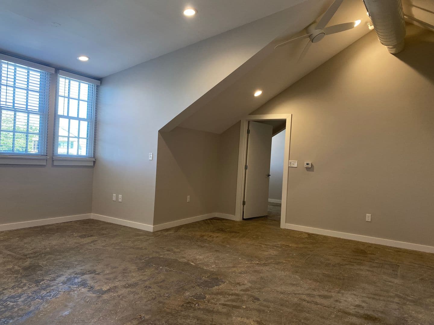 Memphis Apartment: 360 Metal Museum Drive