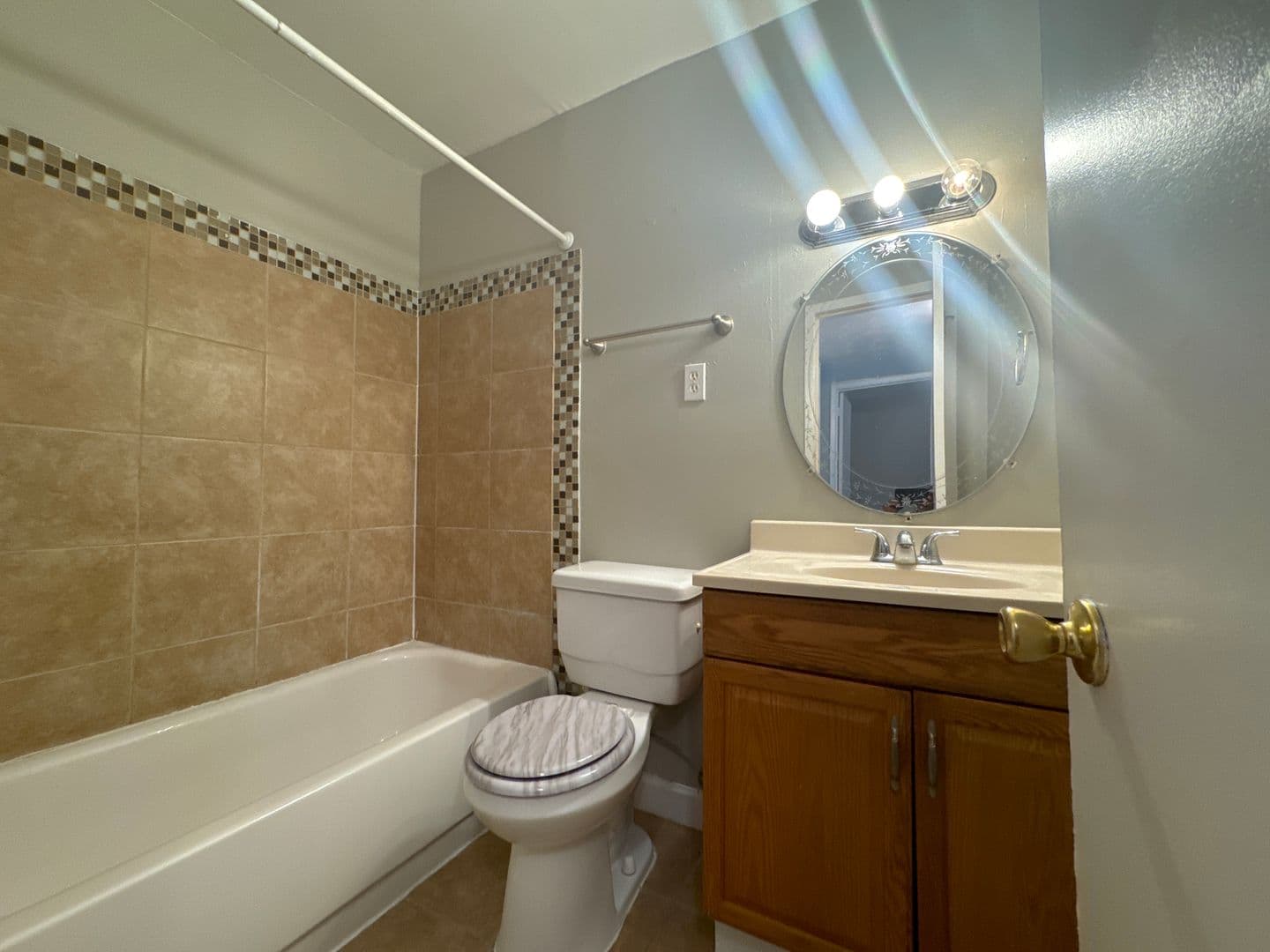 Memphis Apartment: 3471 Douglass Avenue