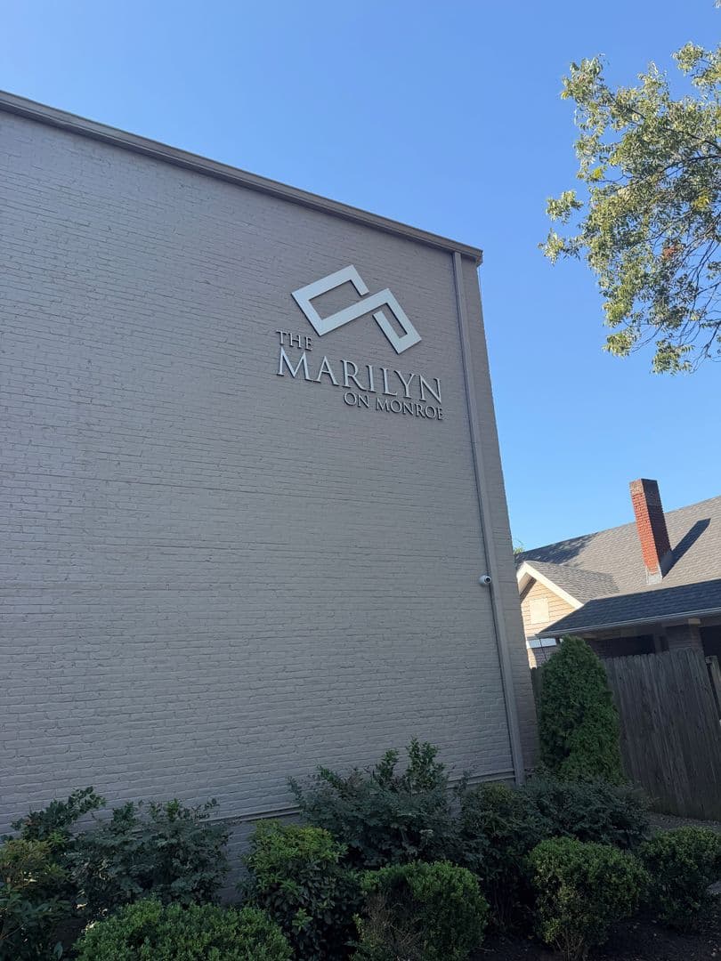 Memphis Apartment: 1639 Monroe Ave