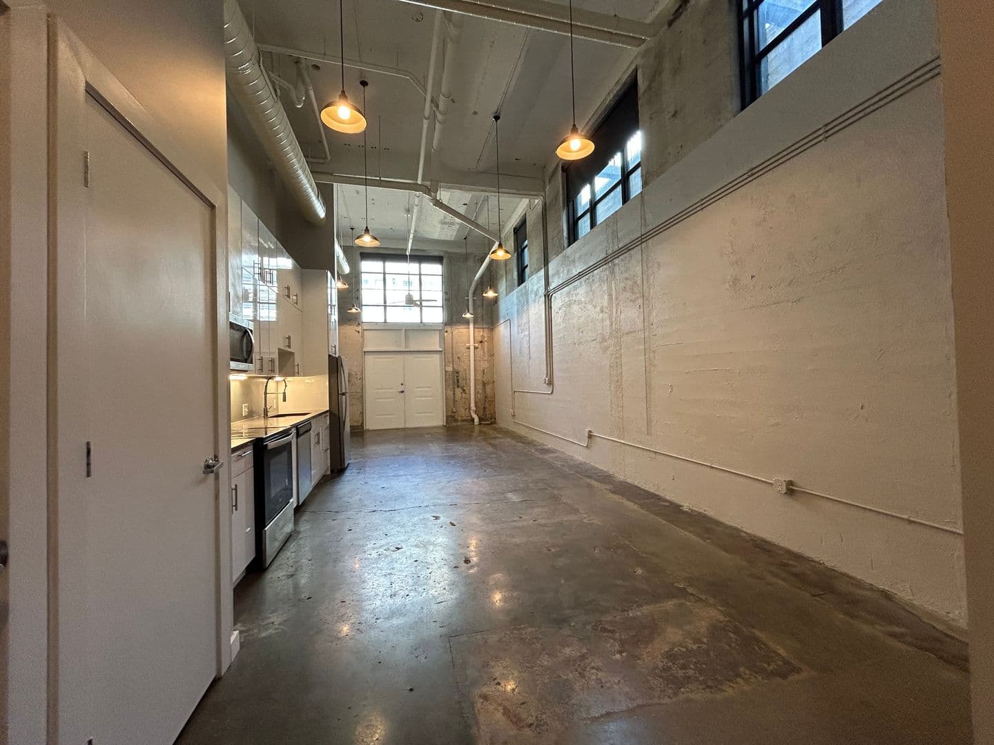 Memphis Apartment: 360 Metal Museum Drive