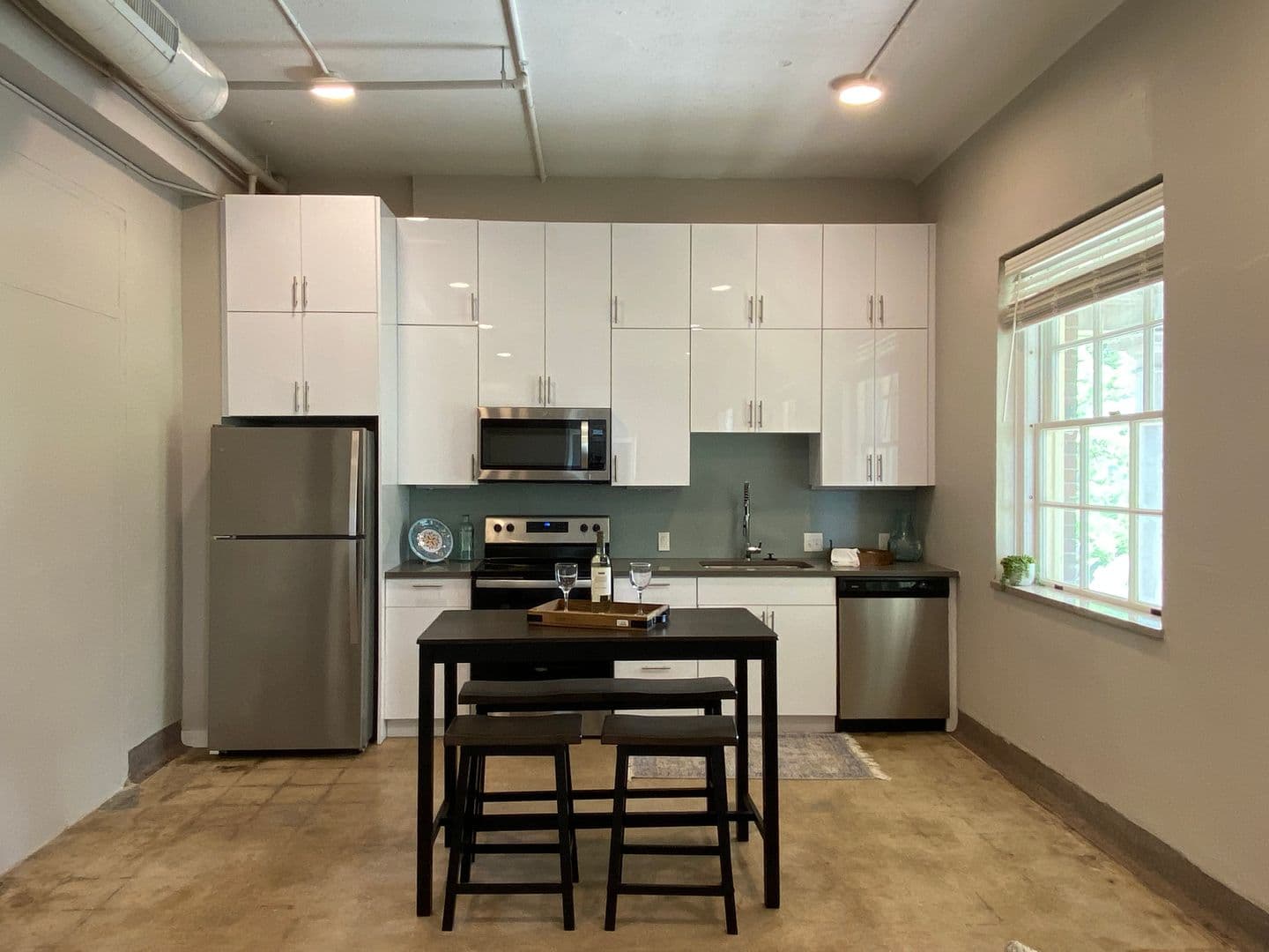 Memphis Apartment: 360 Metal Museum Drive