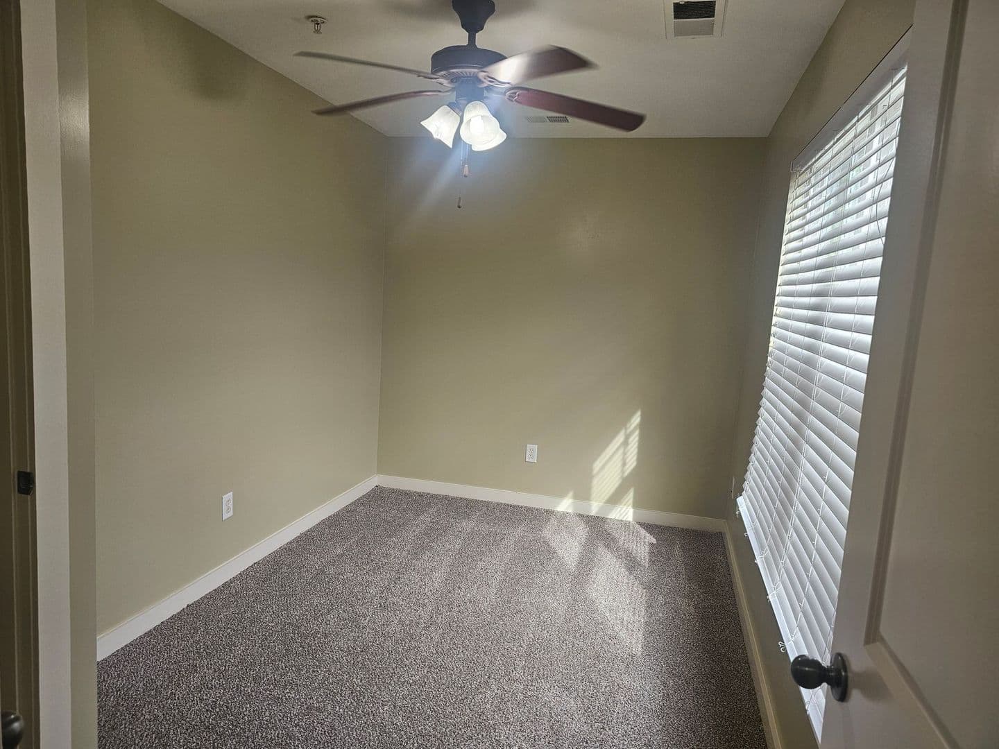 Memphis House: 1679 Parktown Place