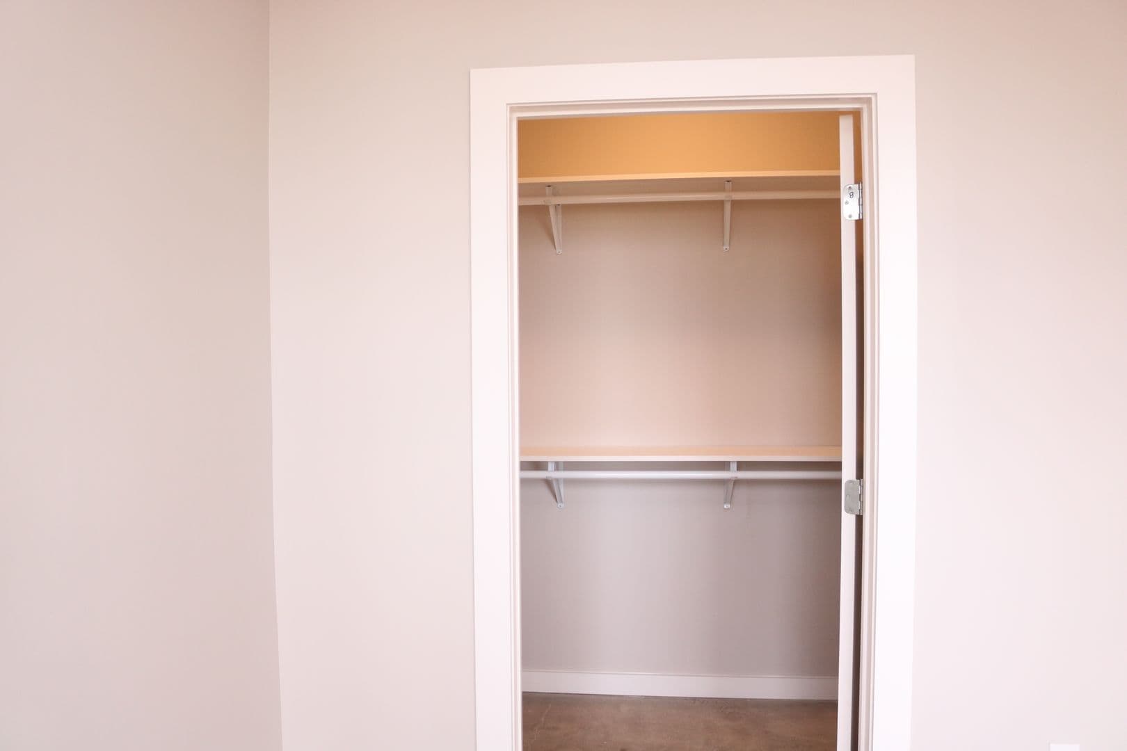 Memphis Apartment: 360 Metal Museum Drive