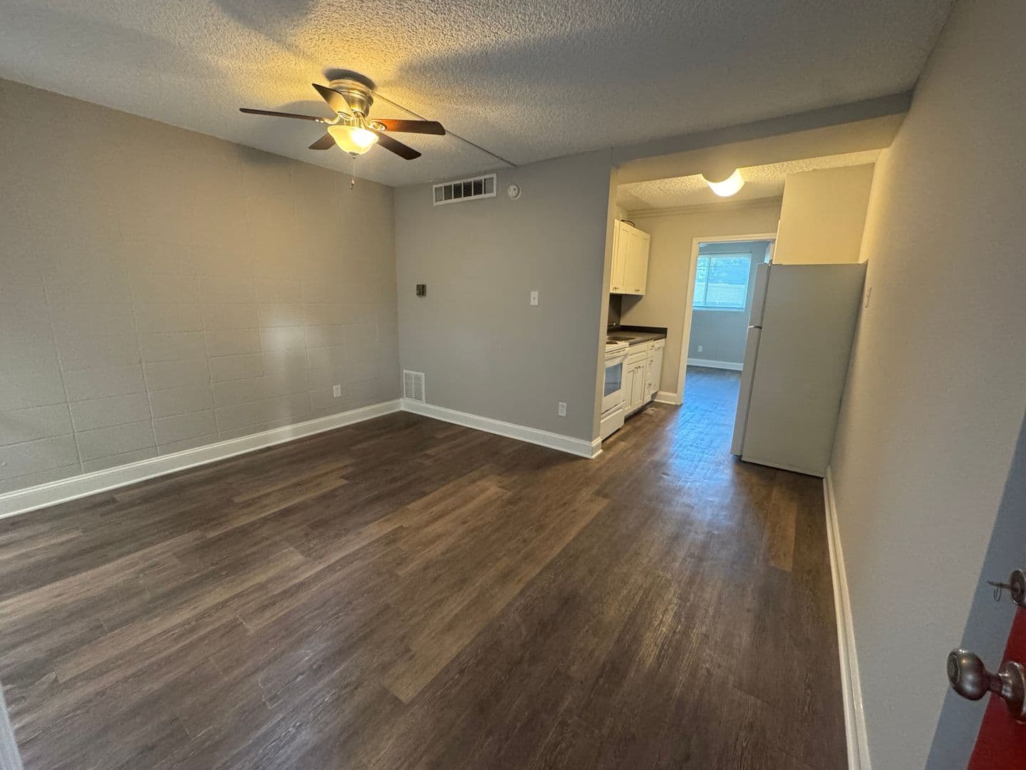 Memphis Apartment: 1639 Monroe Ave