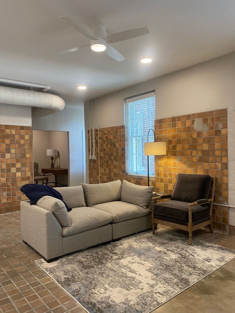 Memphis Apartment: 360 Metal Museum Drive