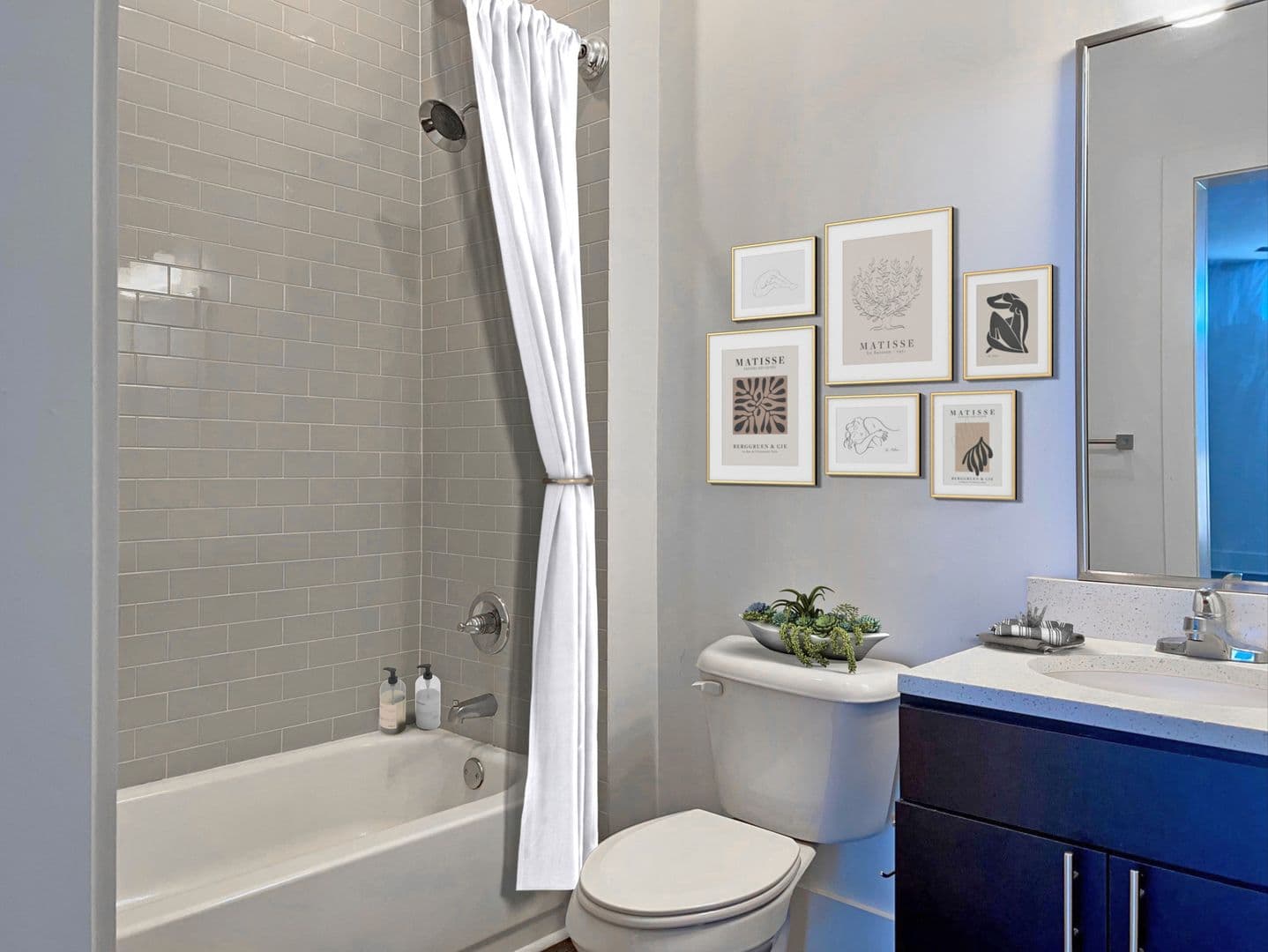 Memphis Apartment: 999 S. Cooper Street