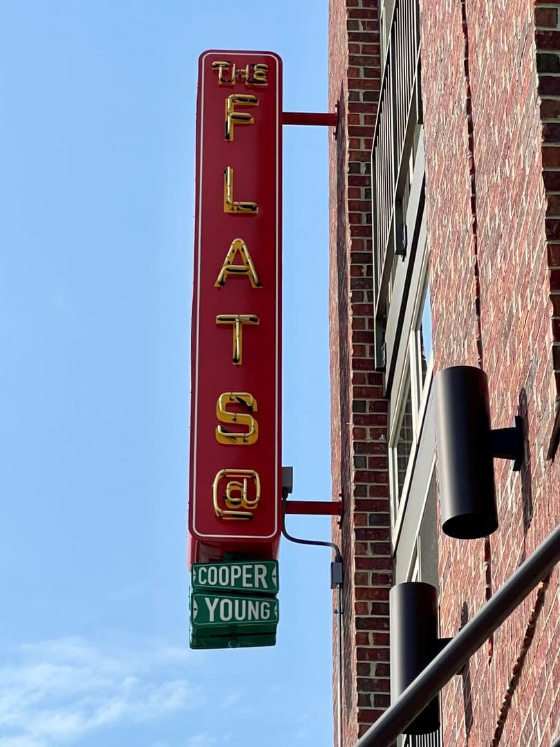 Memphis Apartment: 999 S. Cooper Street