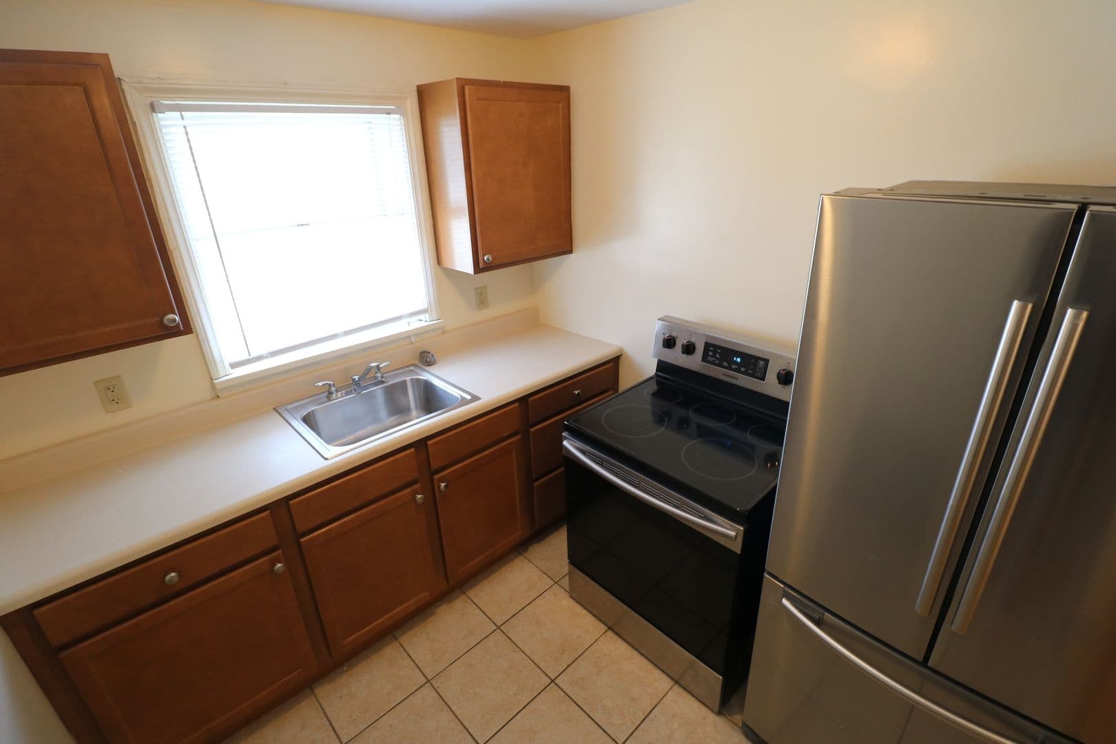 State College Apartment: 728 W College Ave, Apt 10