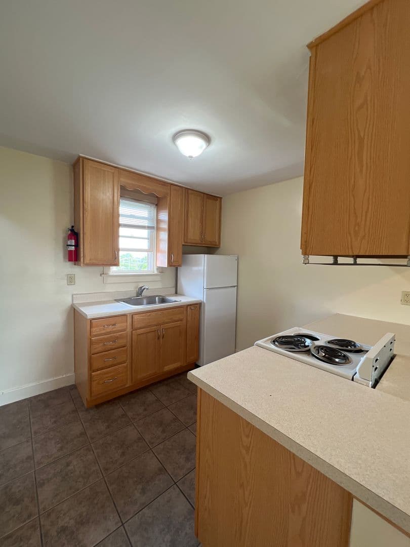 State College Apartment: 726 W College Ave, Apt 6