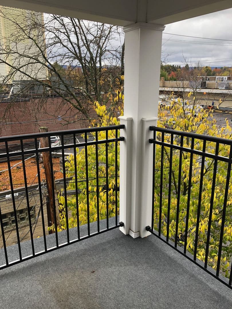 State College Apartment: 101 and 109 W Highland Alley