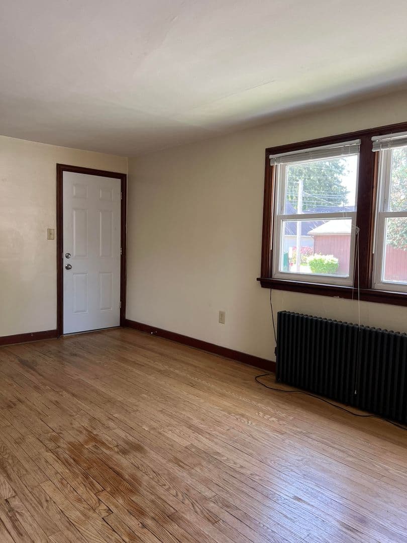 State College Apartment: 728 W College Ave, Apt 7