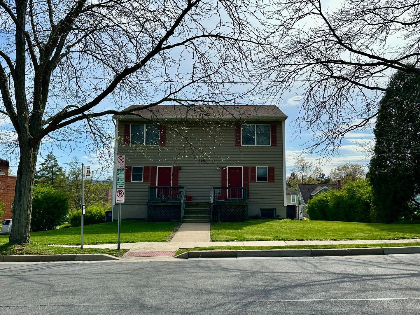 State College Apartment: 830 S Pugh St