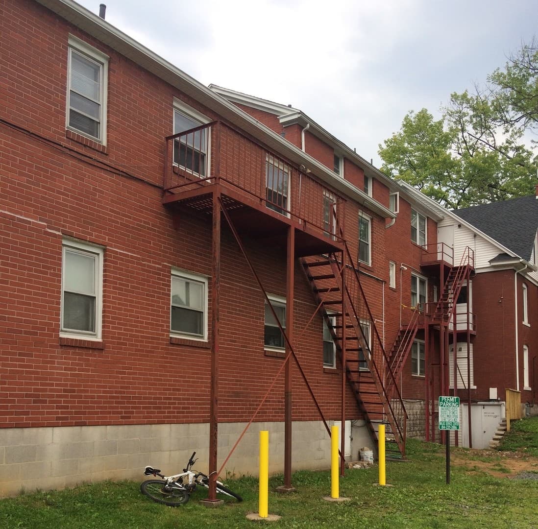 State College Apartment: 728 W College Ave, Apt 10