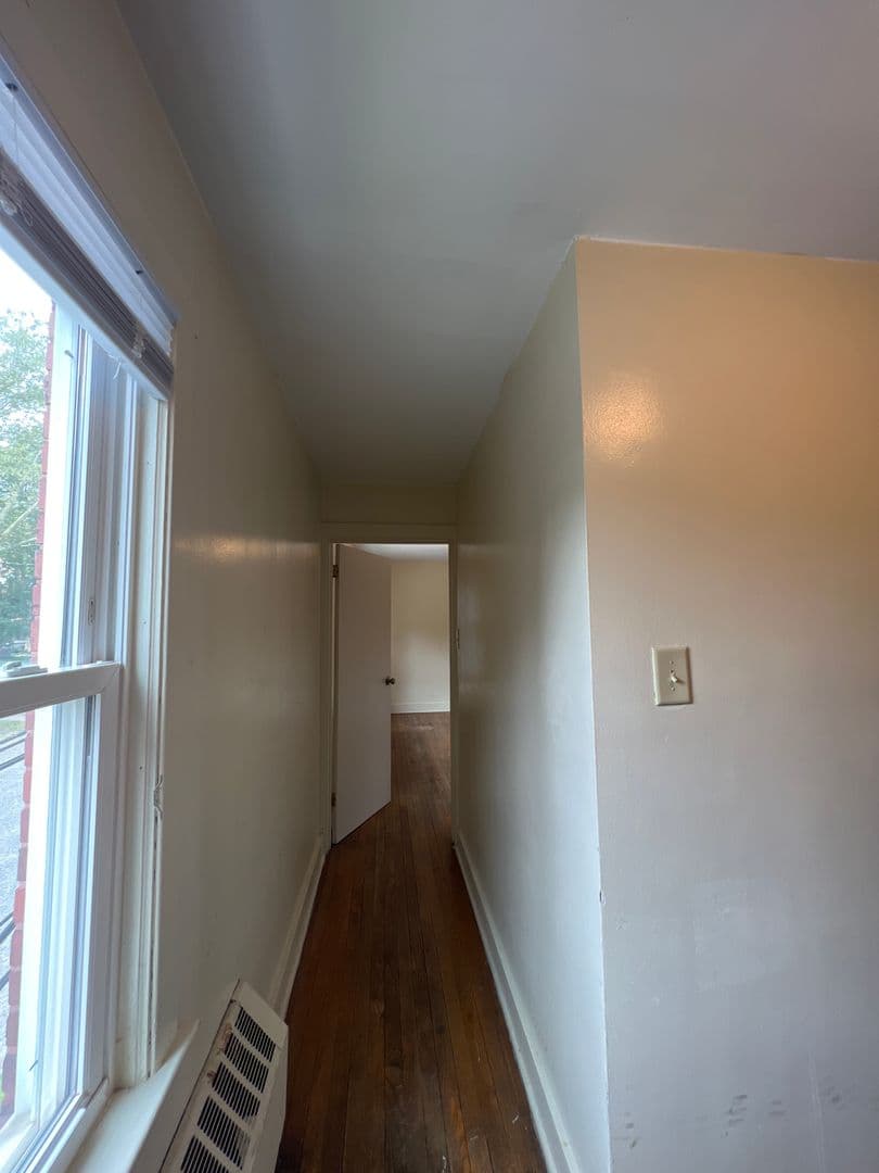 State College Apartment: 726 W College Ave, Apt 5