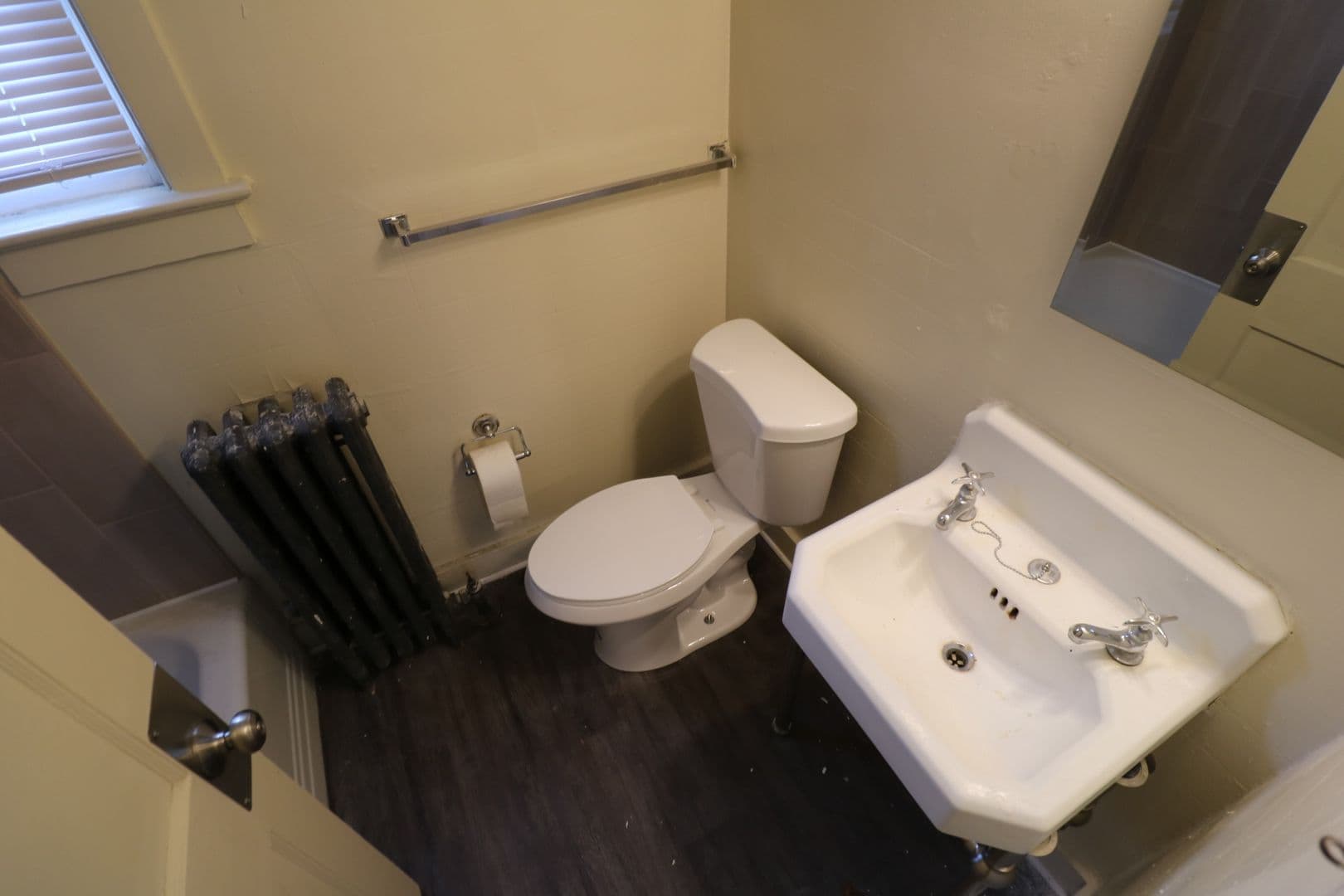 State College Apartment: 726 W College Ave, Apt 4