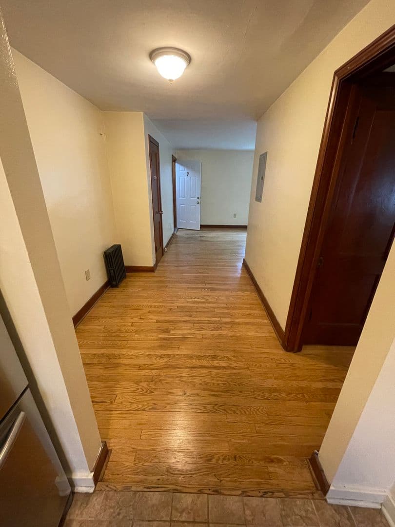 State College Apartment: 728 W College Ave, Apt 7