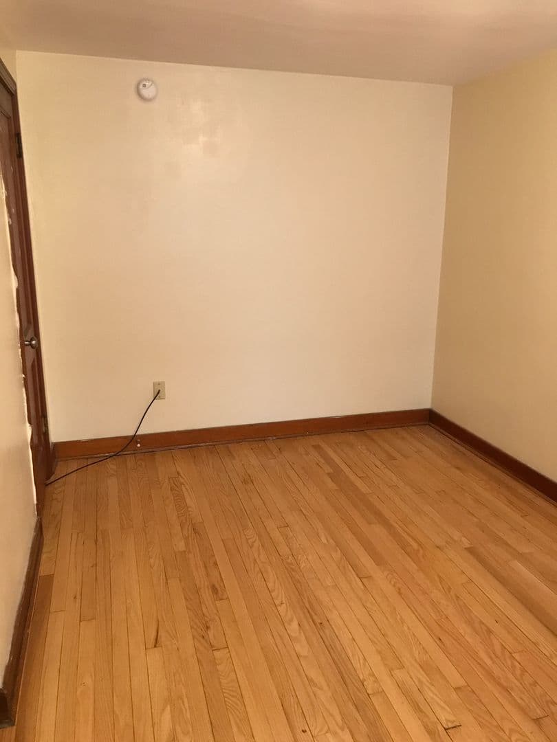 State College Apartment: 728 W College Ave, Apt 10