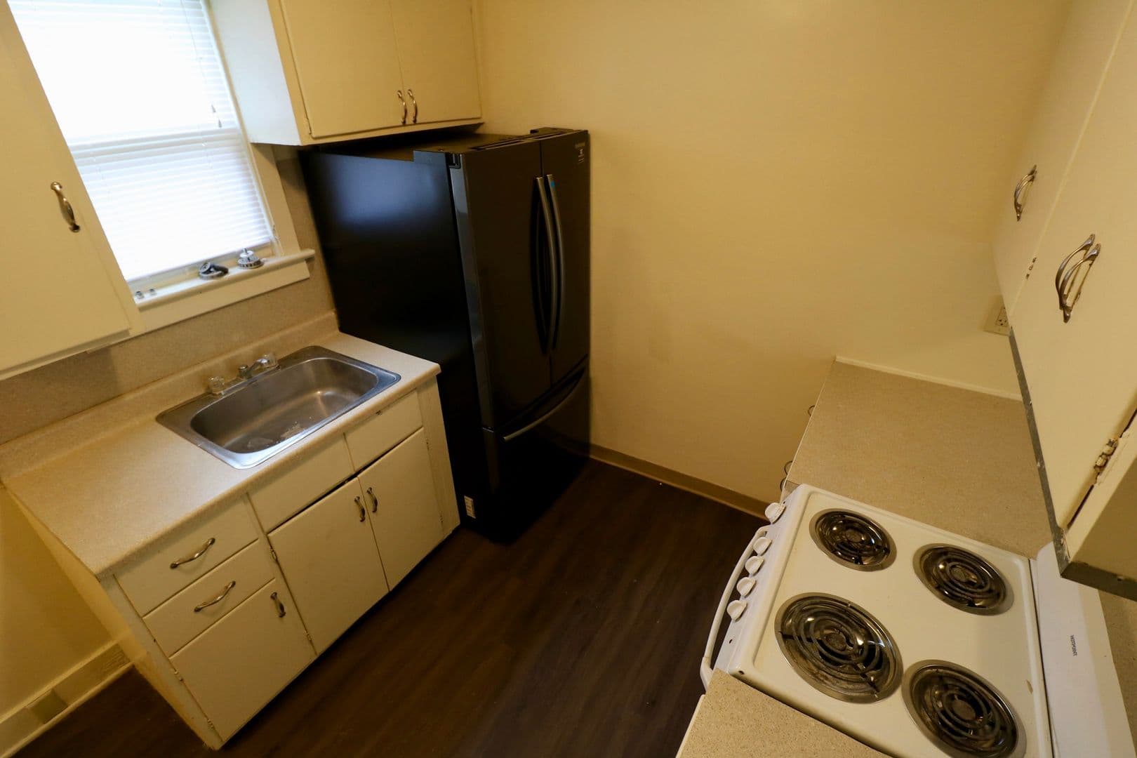 State College Apartment: 726 W College Ave, Apt 4