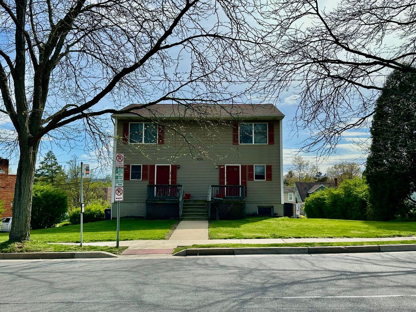 State College Apartment: 830 S Pugh St