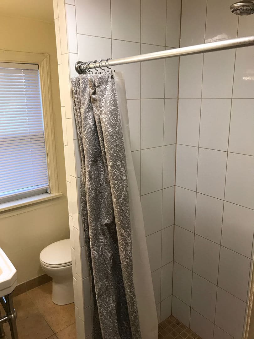 State College Apartment: 728 W College Ave, Apt 10