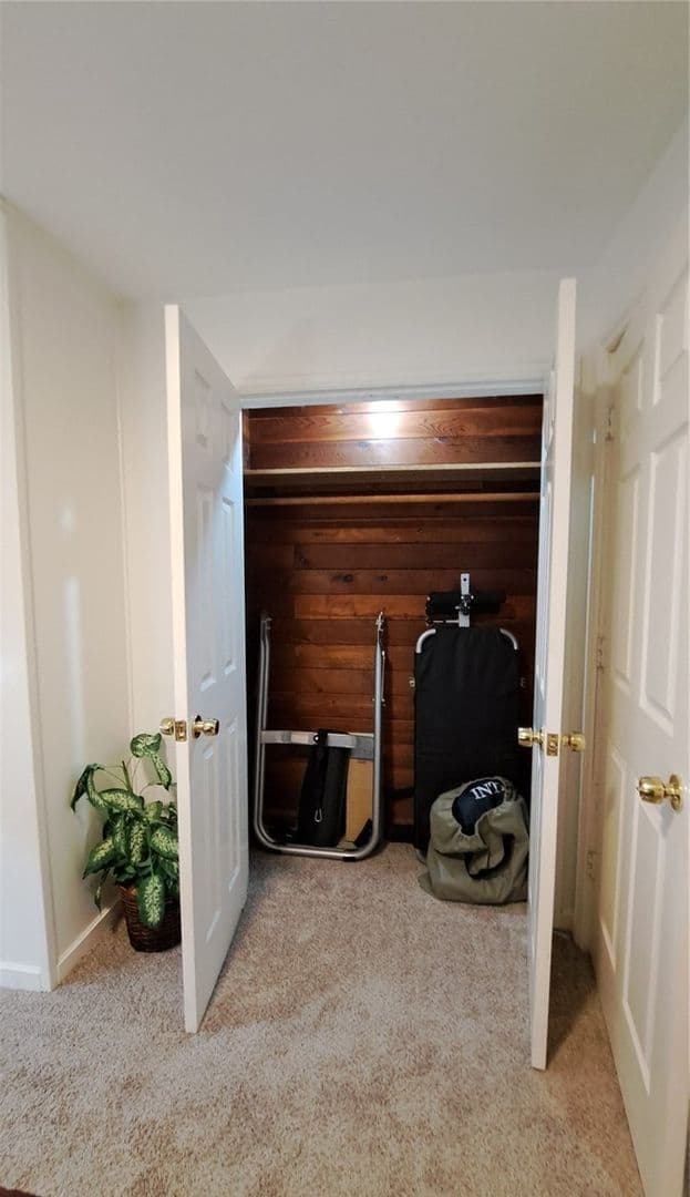 Bremerton House: 1720 Snyder Avenue