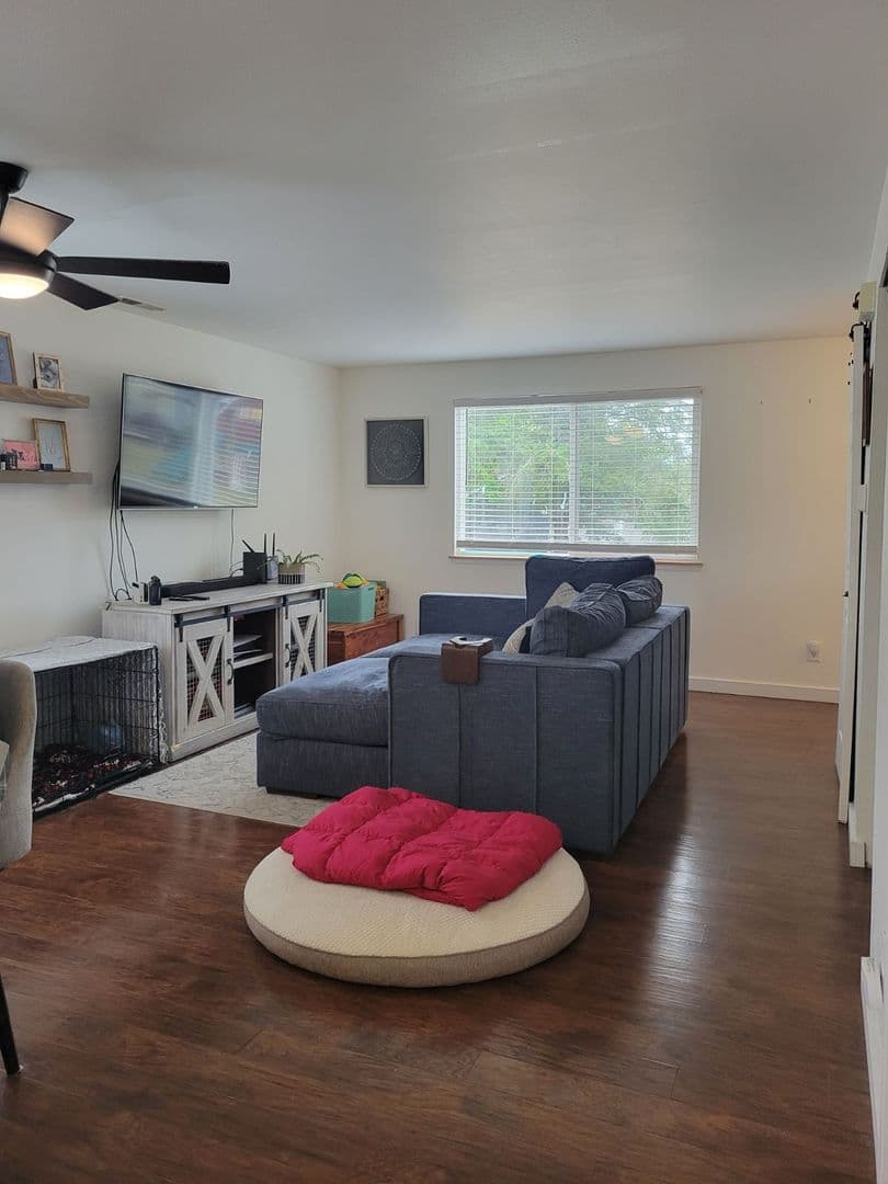Bremerton House: 1604 Arvon Ave