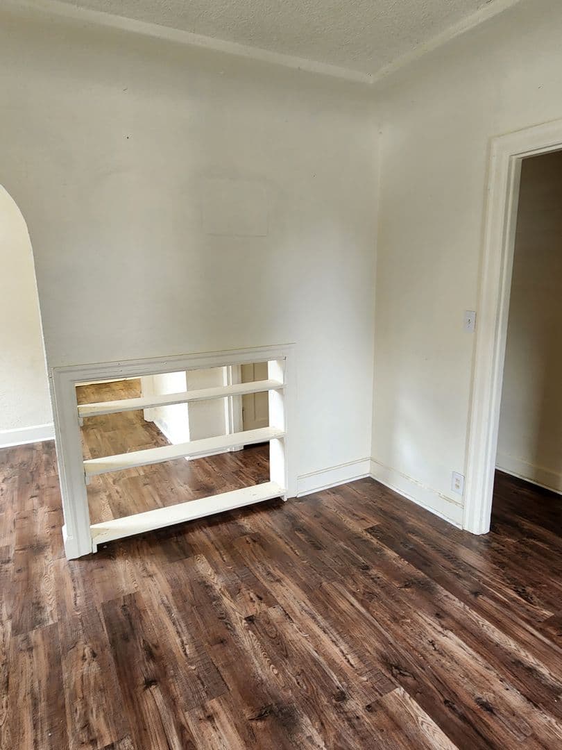 Bremerton House: 1222 Park Avenue Unit 3