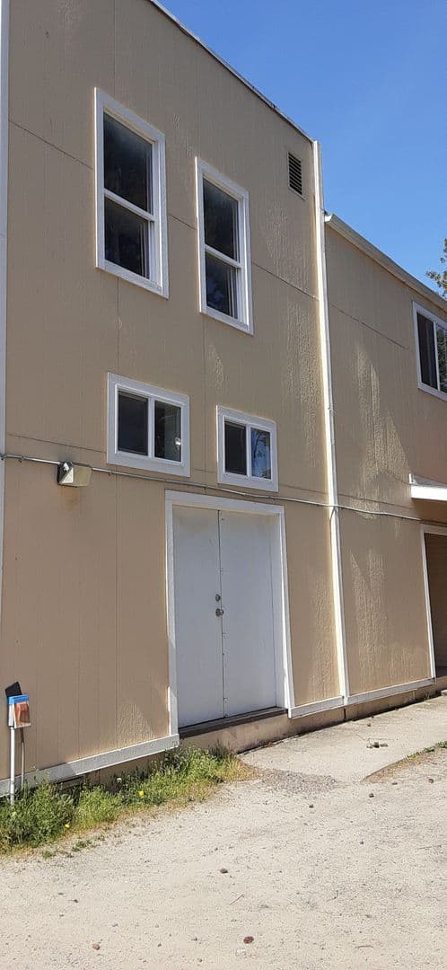 Bremerton House: 1222 Park Avenue Unit 3