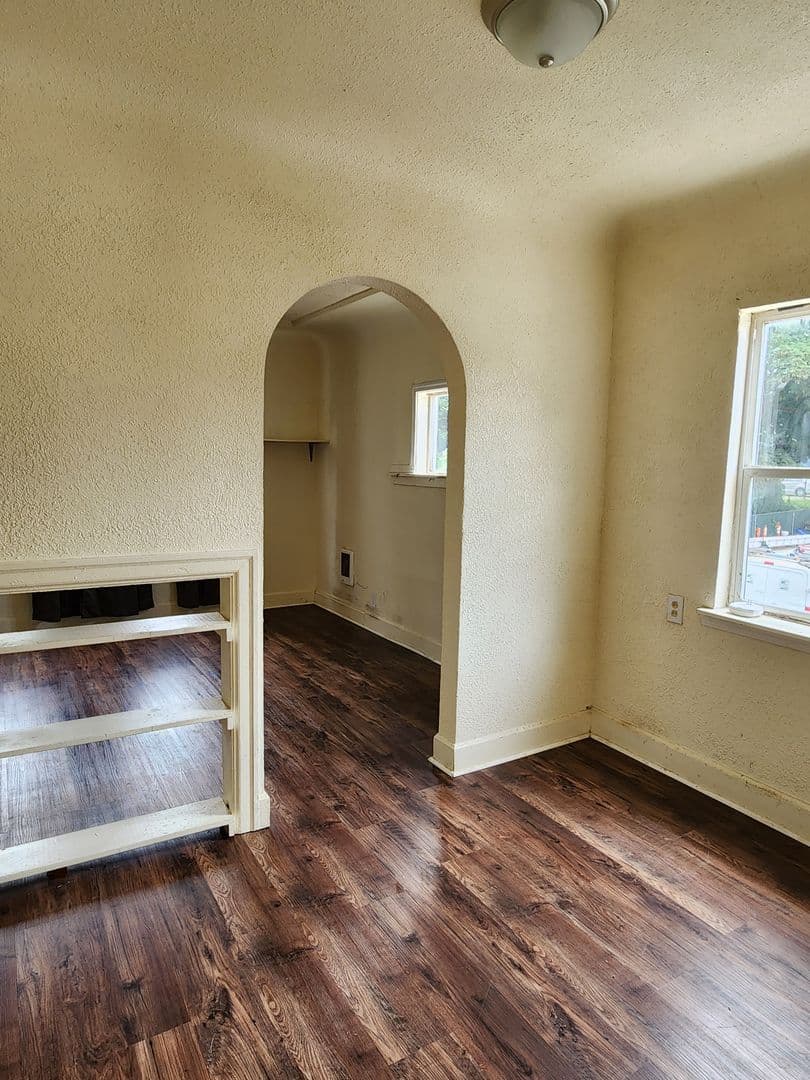 Bremerton House: 1222 Park Avenue Unit 3