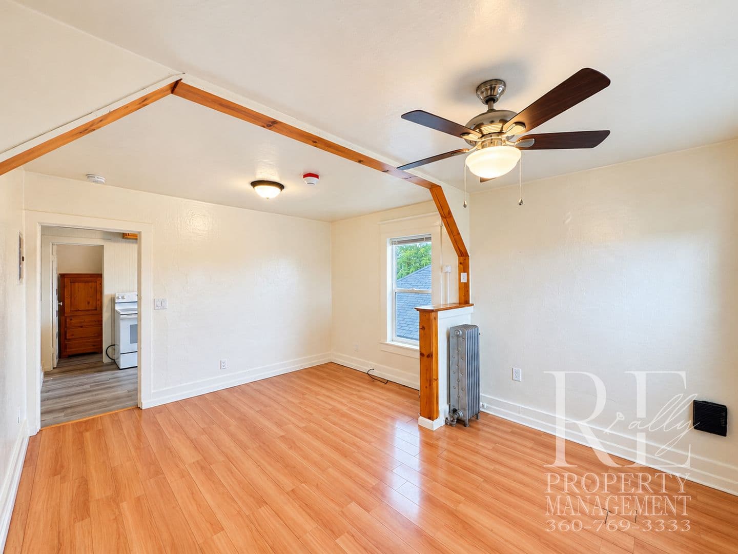 Bremerton Apartment: 902 Pleasant Ave