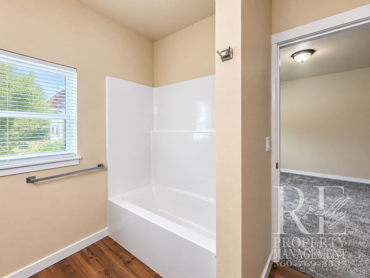 Port Orchard Townhome: 2306 SE Lund Ave
