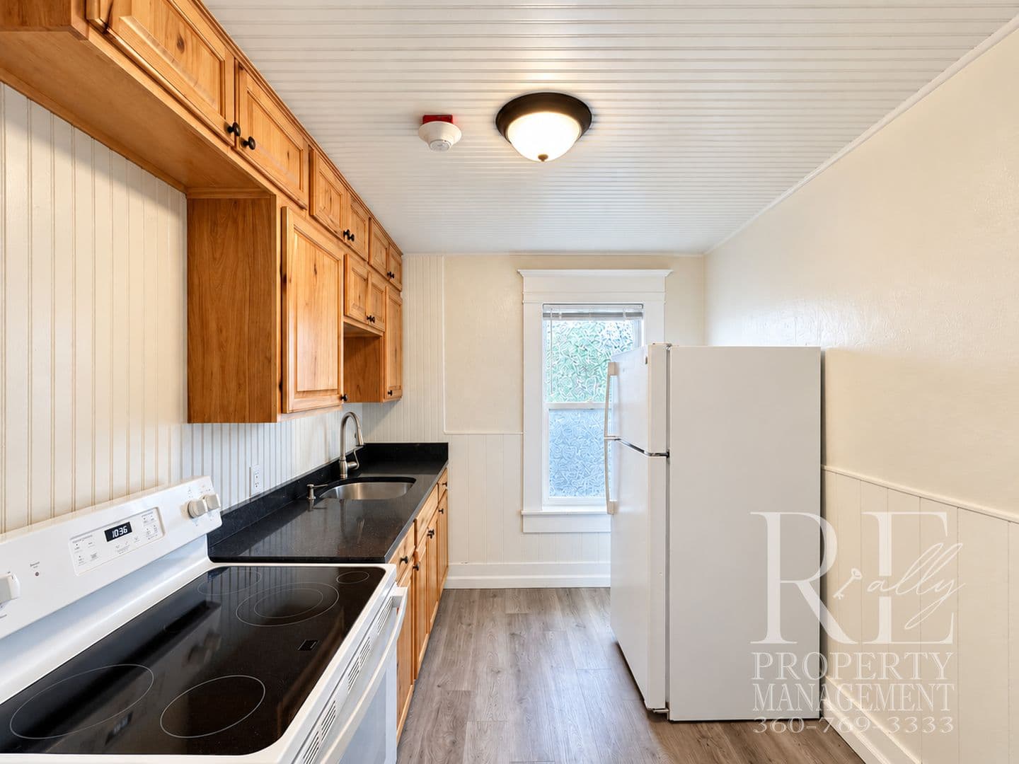Bremerton Apartment: 902 Pleasant Ave