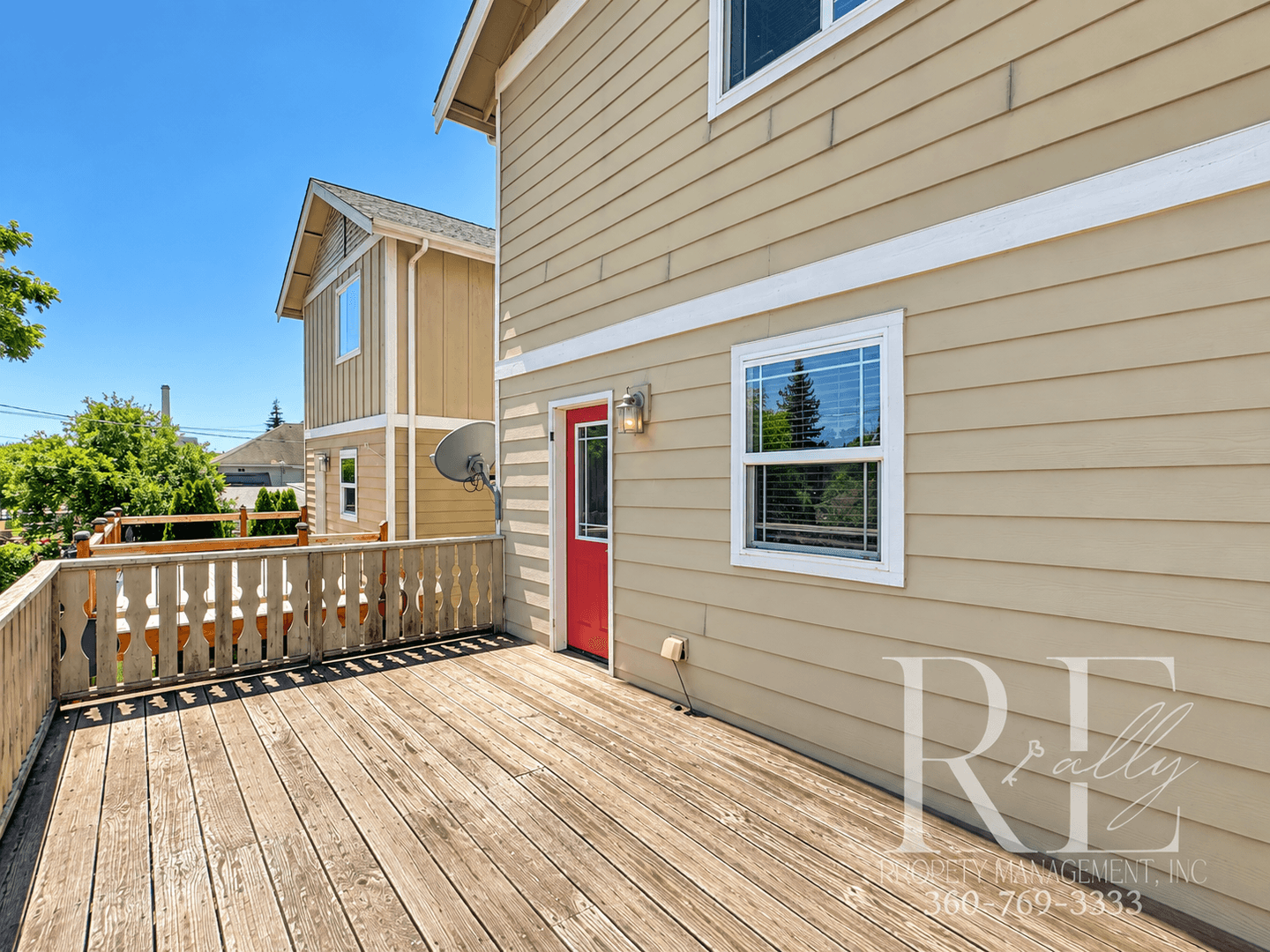 Bremerton House: 114 Wycoff Ave N