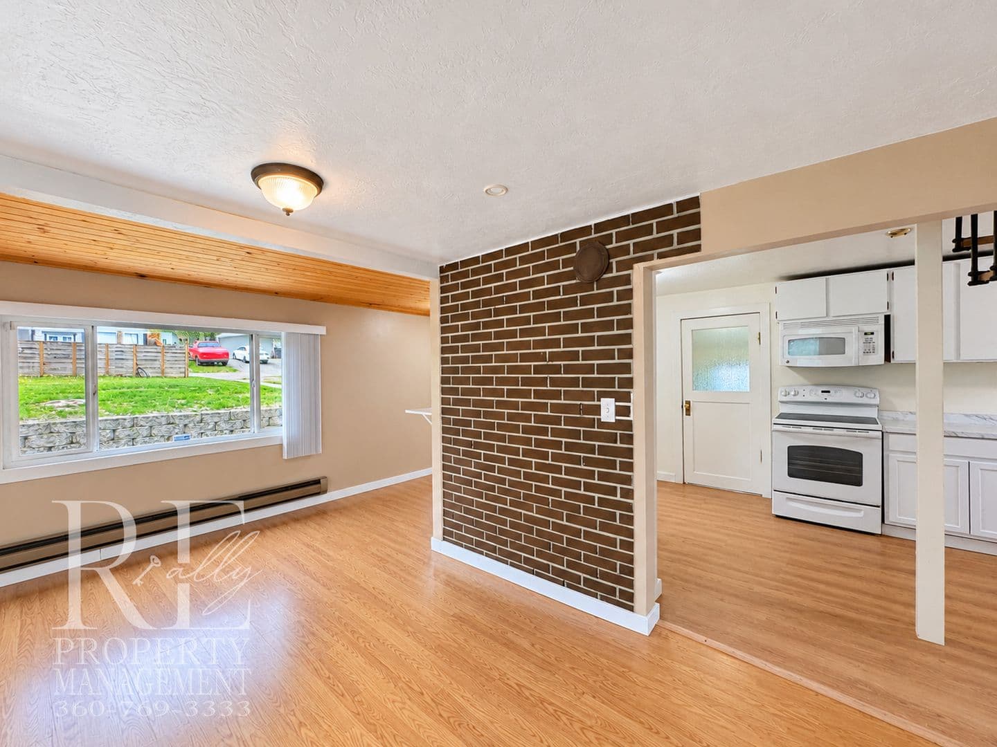 Bremerton House: 1510 Bloomington Ave