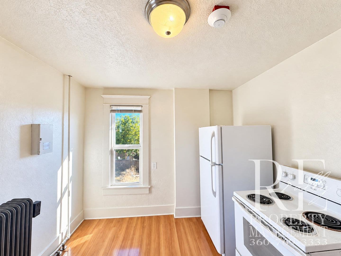 Bremerton Apartment: 902 Pleasant Ave - Unit 2