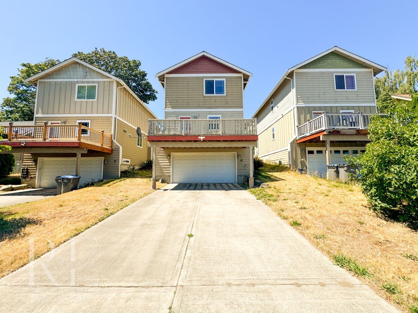 Bremerton House: 114 Wycoff Ave N