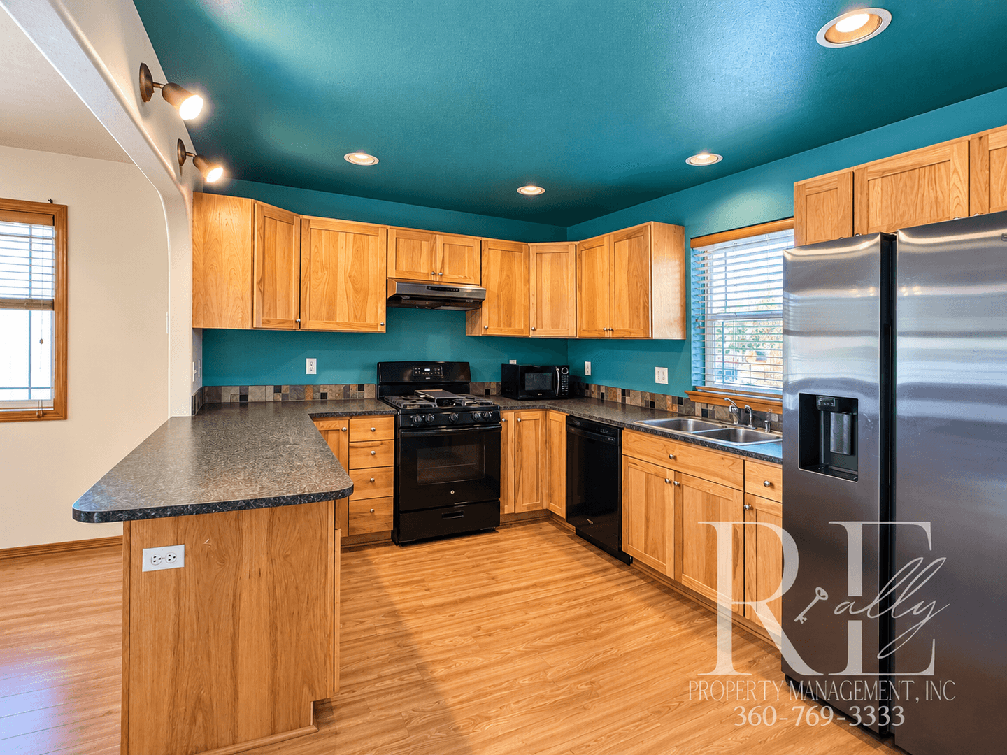 Bremerton House: 114 Wycoff Ave N