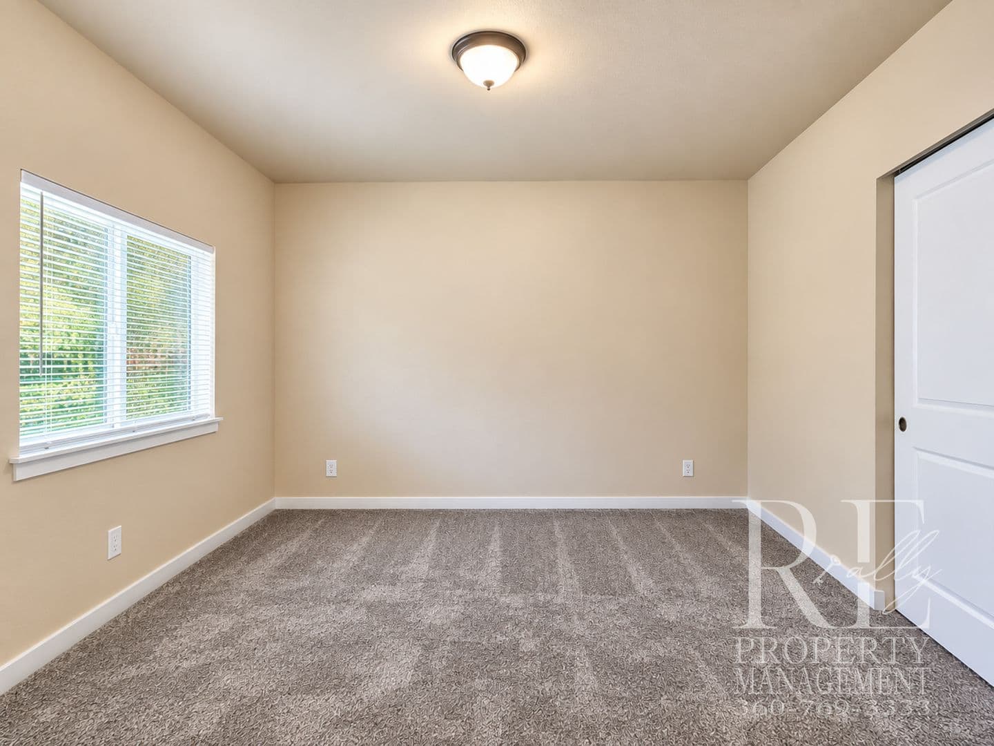 Port Orchard Townhome: 2306 SE Lund Ave