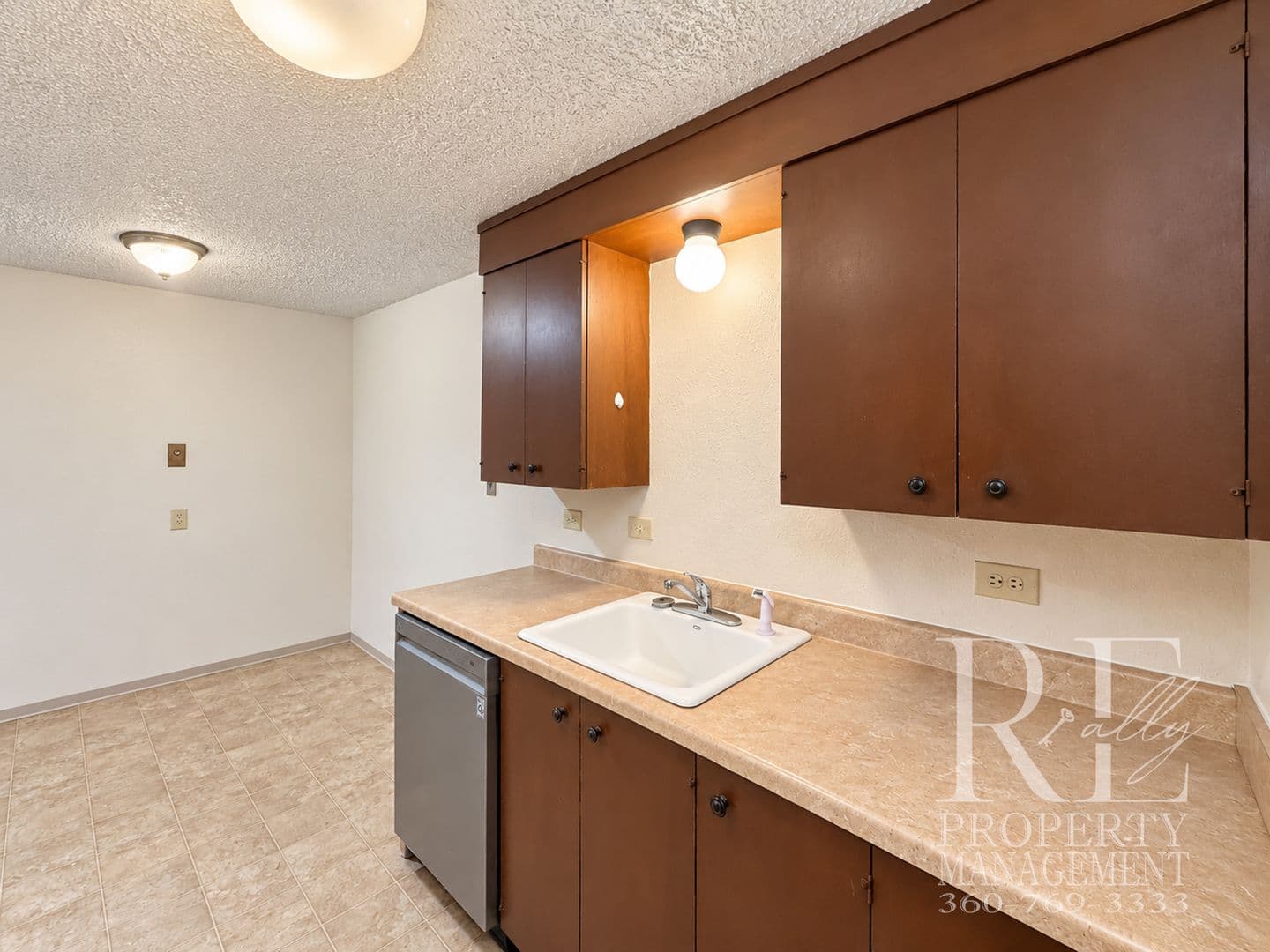 Bremerton Apartment: 500 Lebo Blvd