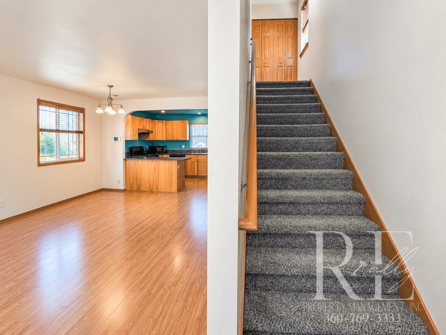 Bremerton House: 114 Wycoff Ave N
