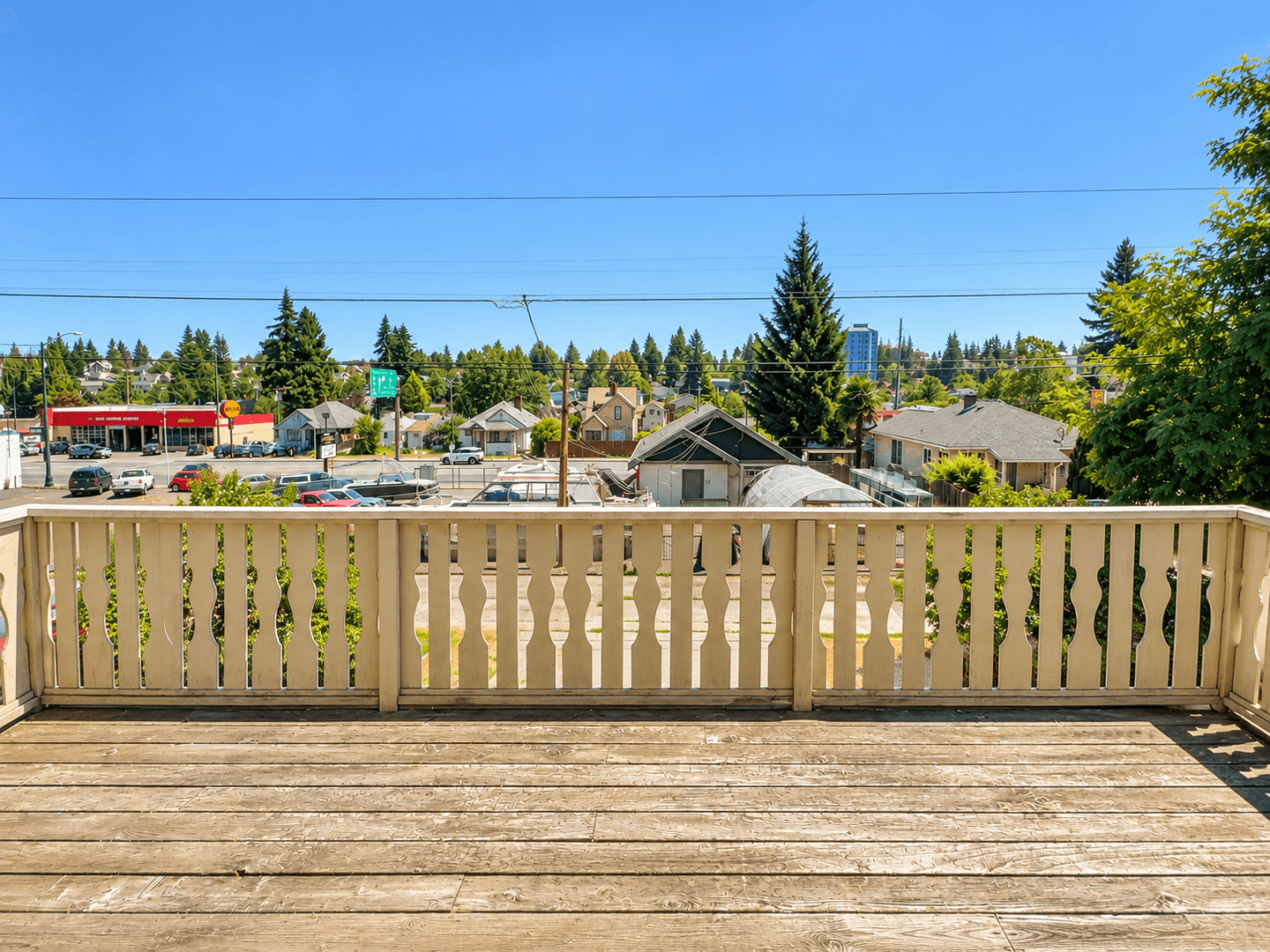 Bremerton House: 114 Wycoff Ave N